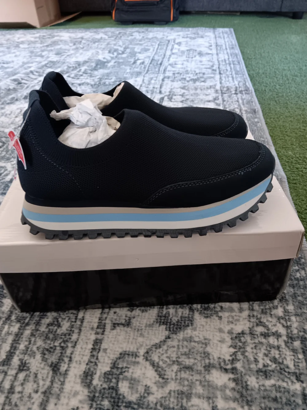 Blondo Navy Blue Slip-On Mesh Sneaker with Light Blue Accent Size 6.5